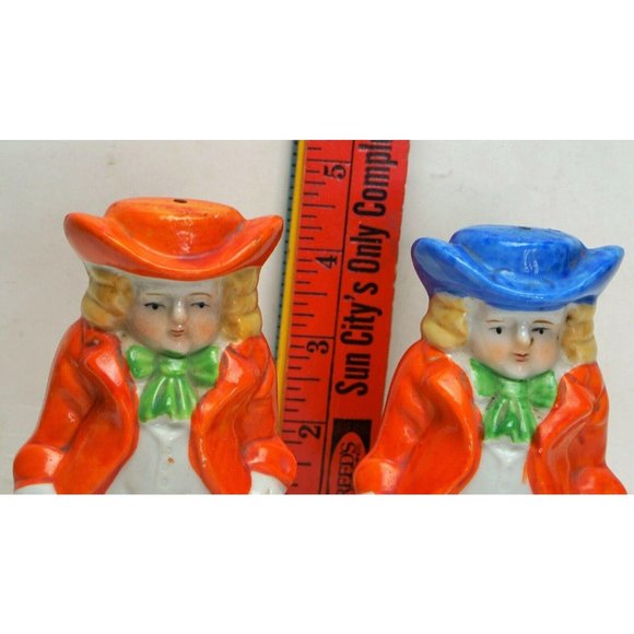 Toby Style 1950’s Colonial Couple Salt And Pepper Shakers +1 [lot of 3] - Picture 4 of 7
